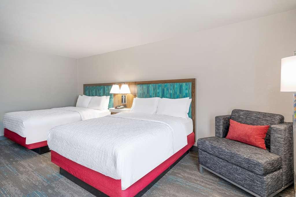 Hampton Inn New Philadelphia Pokoj fotografie
